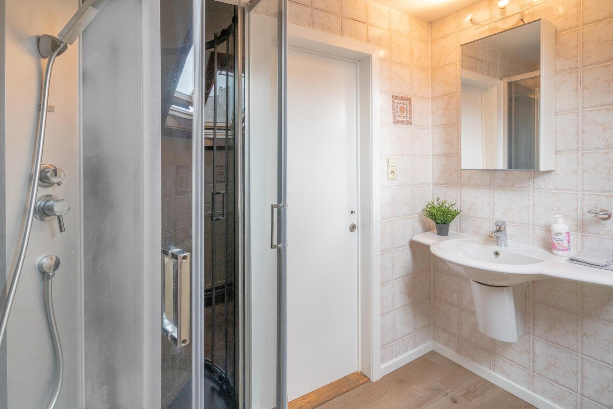 Authentic Apartments In The Center Of Antwerpen Eksteriør bilde